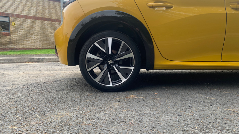 Peugeot 208 1.2 PureTech 100 GT 5dr Petrol Hatchback